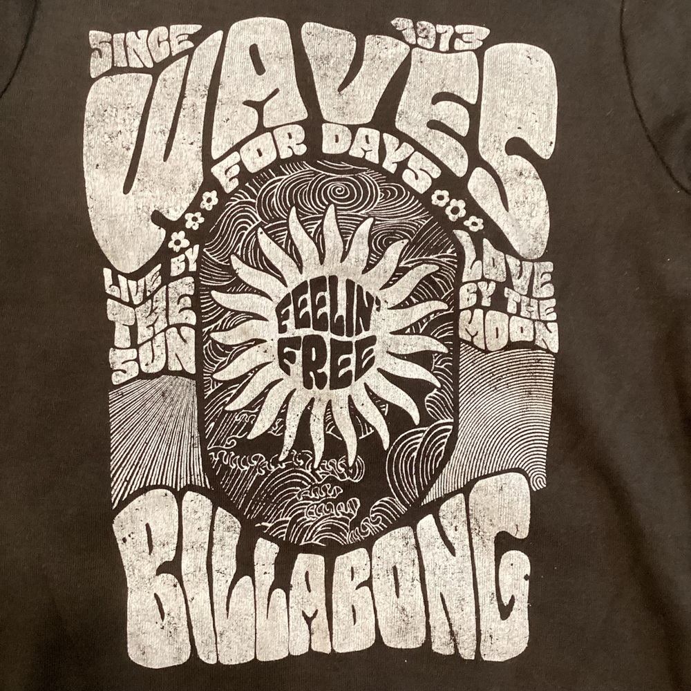Billabong Women’s Black Graphic T-Shirt size Large - Picture 5 of 5